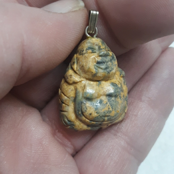 New Carved Yellow Leopard Skin Jasper Buddha Pendant. - Picture 2 of 5